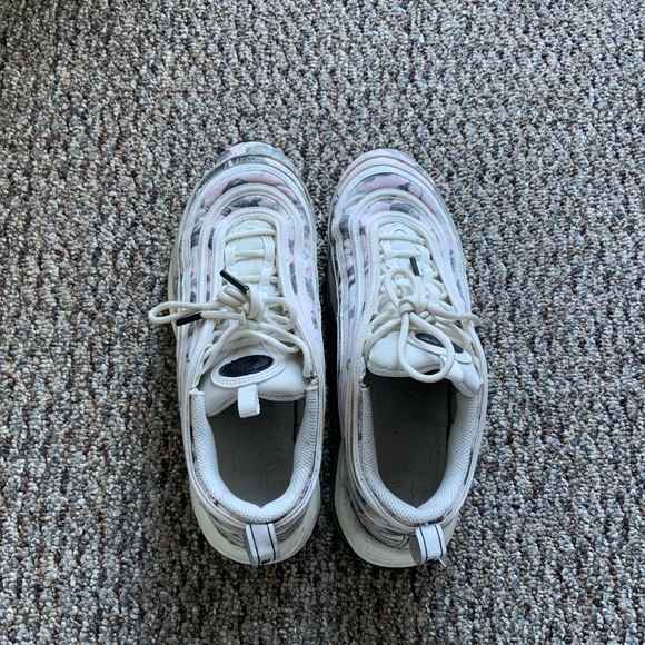 Nike Air Max ‘97 Pale Pink Floral - Picture 3 of 4